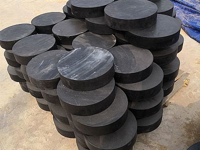 新建区板式橡胶支座由若干层橡胶片与薄钢板经加压硫化
